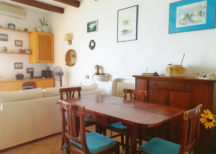 Casa Nettuno Sperlongaresort 公寓